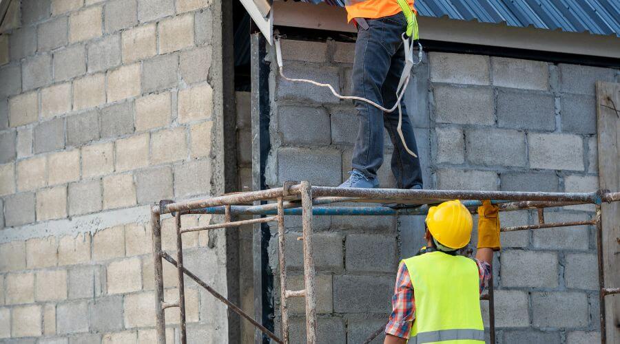 Expert Emergency Roof Repairs services in Hope, MI